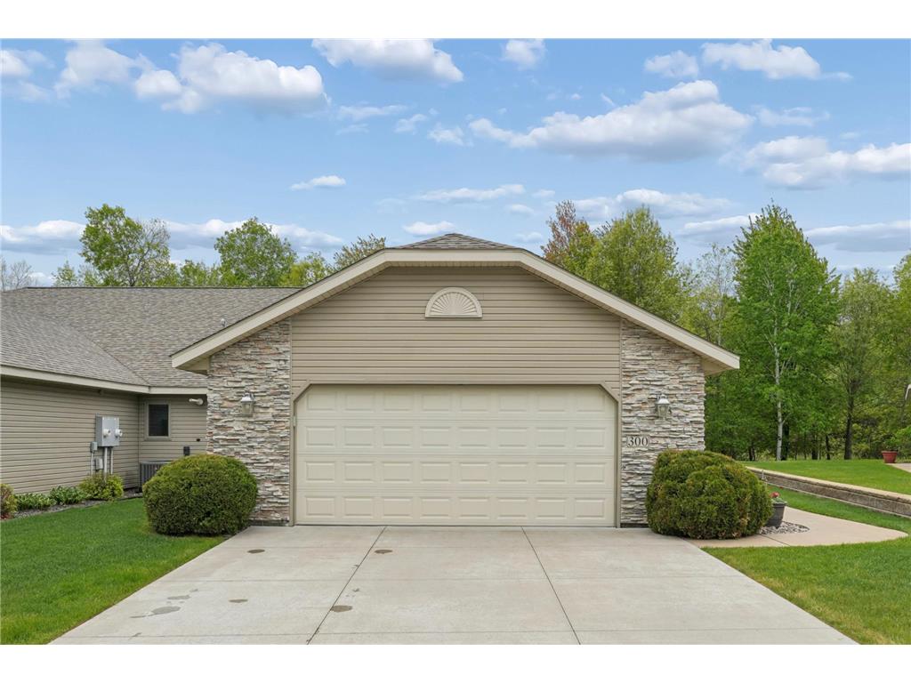 300 Deer Path #5 Osceola WI 54020 7073430 image32