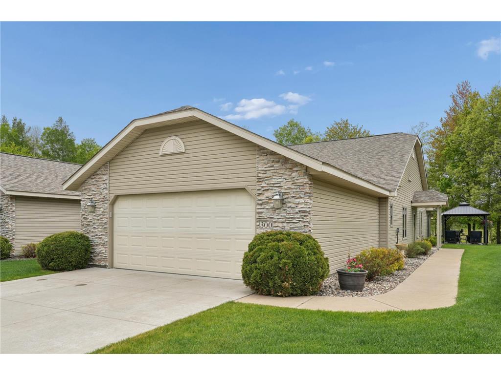 300 Deer Path #5 Osceola WI 54020 7073430 image40