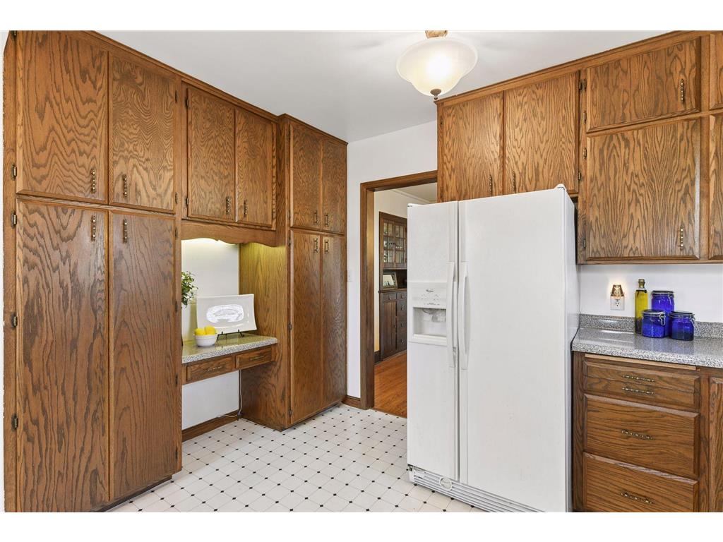 300 E Diamond Lake Road Minneapolis MN 55419 7033546 image19