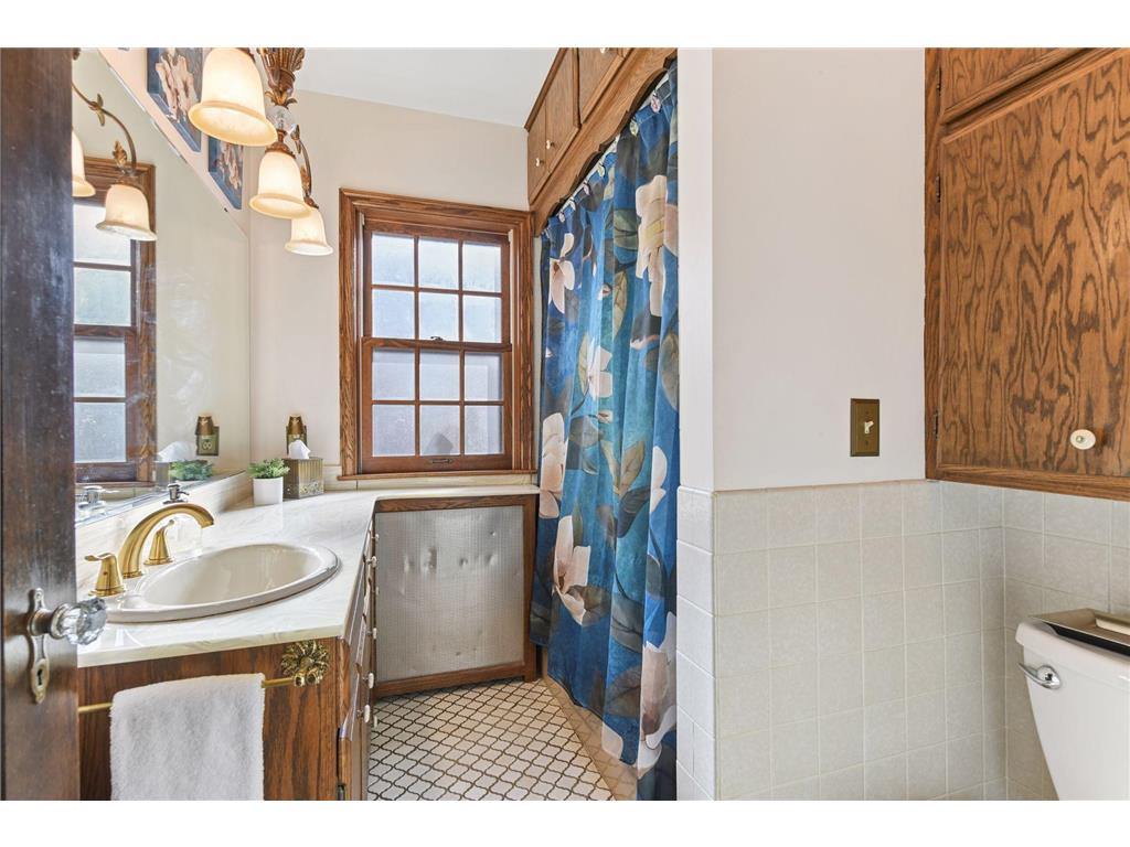 300 E Diamond Lake Road Minneapolis MN 55419 7033546 image26