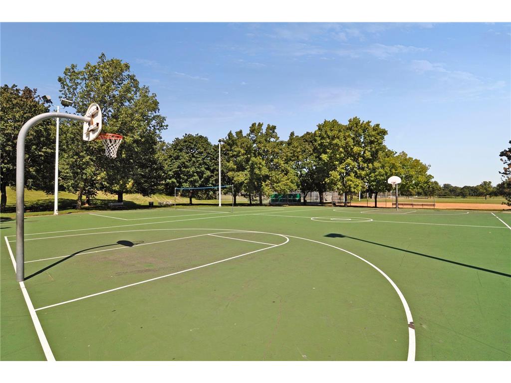 300 E Diamond Lake Road Minneapolis MN 55419 7033546 image47