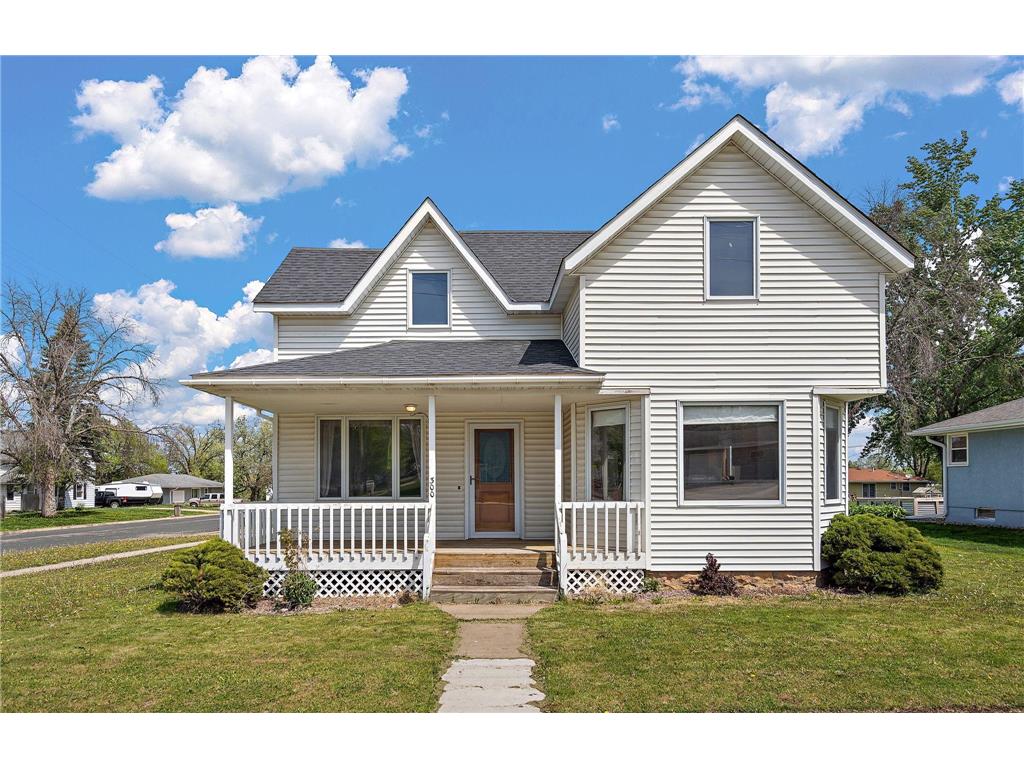 300 E State Street Belle Plaine MN 56011 7068464 image1
