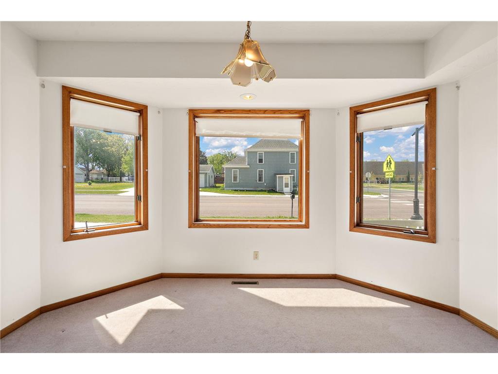 300 E State Street Belle Plaine MN 56011 7068464 image10