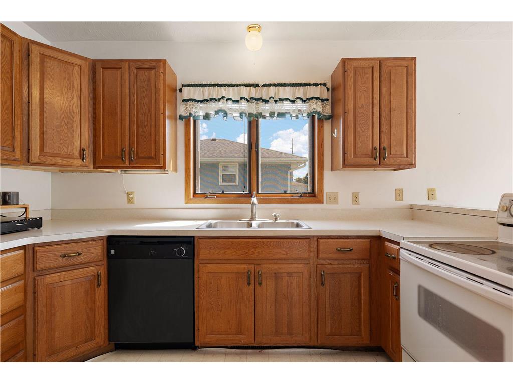 300 E State Street Belle Plaine MN 56011 7068464 image12