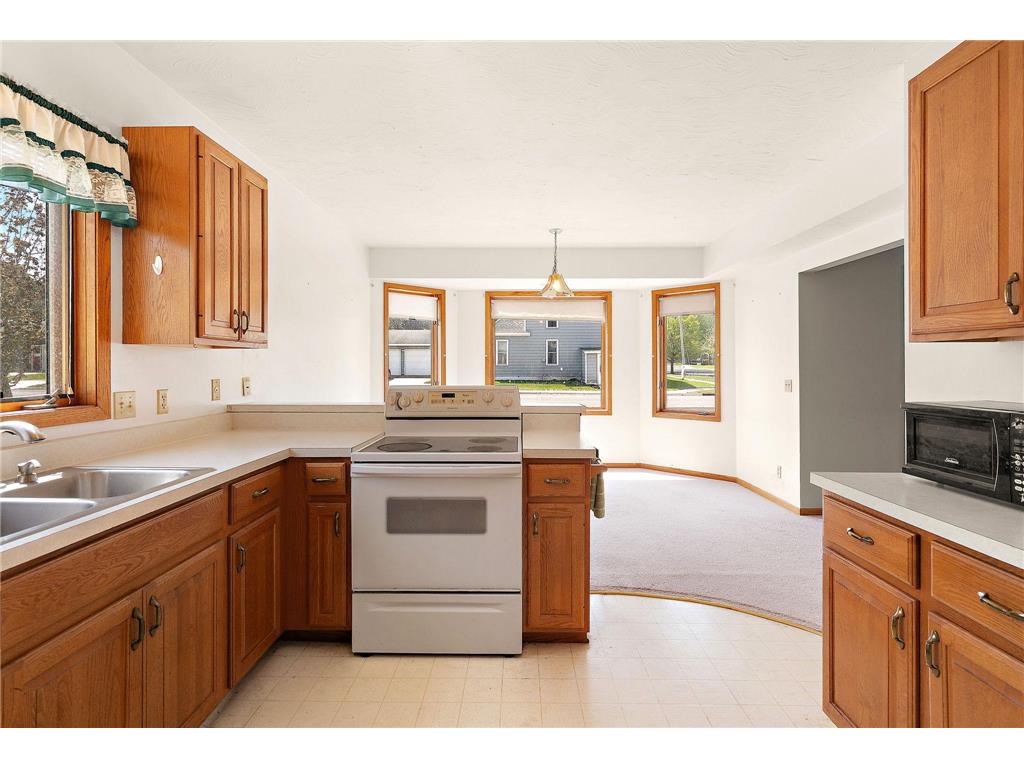 300 E State Street Belle Plaine MN 56011 7068464 image13