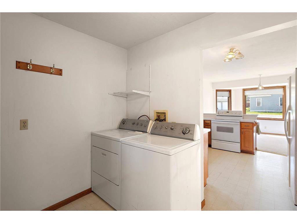 300 E State Street Belle Plaine MN 56011 7068464 image15