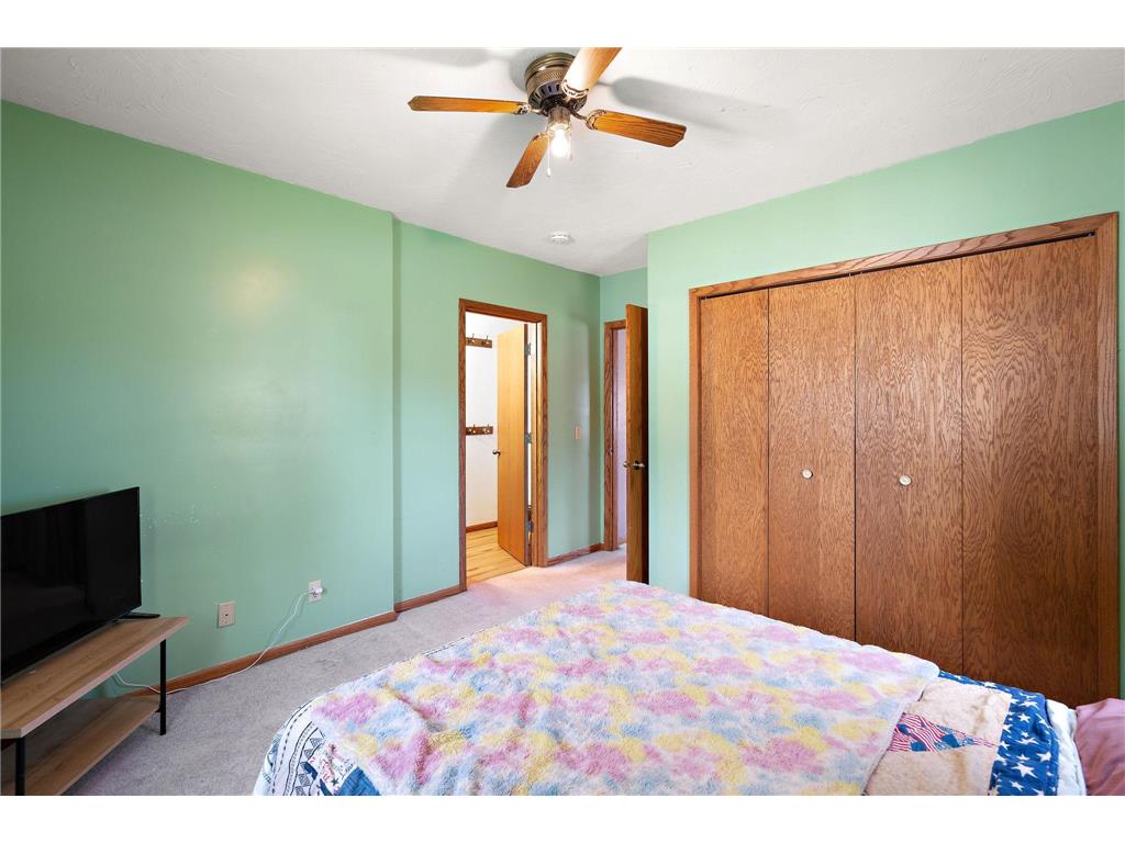 300 E State Street Belle Plaine MN 56011 7068464 image17