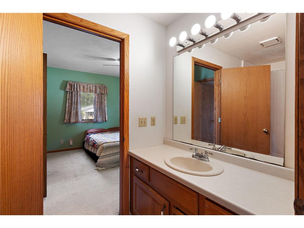 300 E State Street Belle Plaine MN 56011 7068464 image18