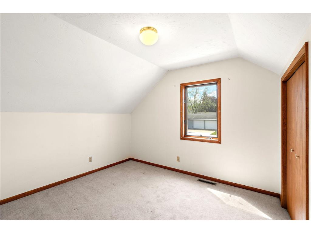 300 E State Street Belle Plaine MN 56011 7068464 image23