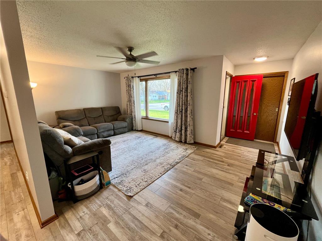 300 G Street Marshall MN 56258 7059571 image23