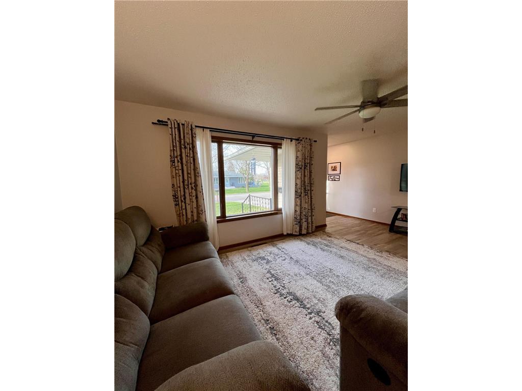 300 G Street Marshall MN 56258 7059571 image24