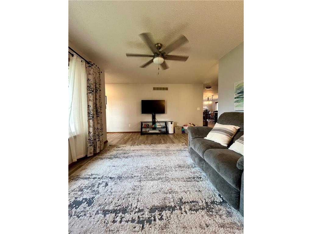 300 G Street Marshall MN 56258 7059571 image26