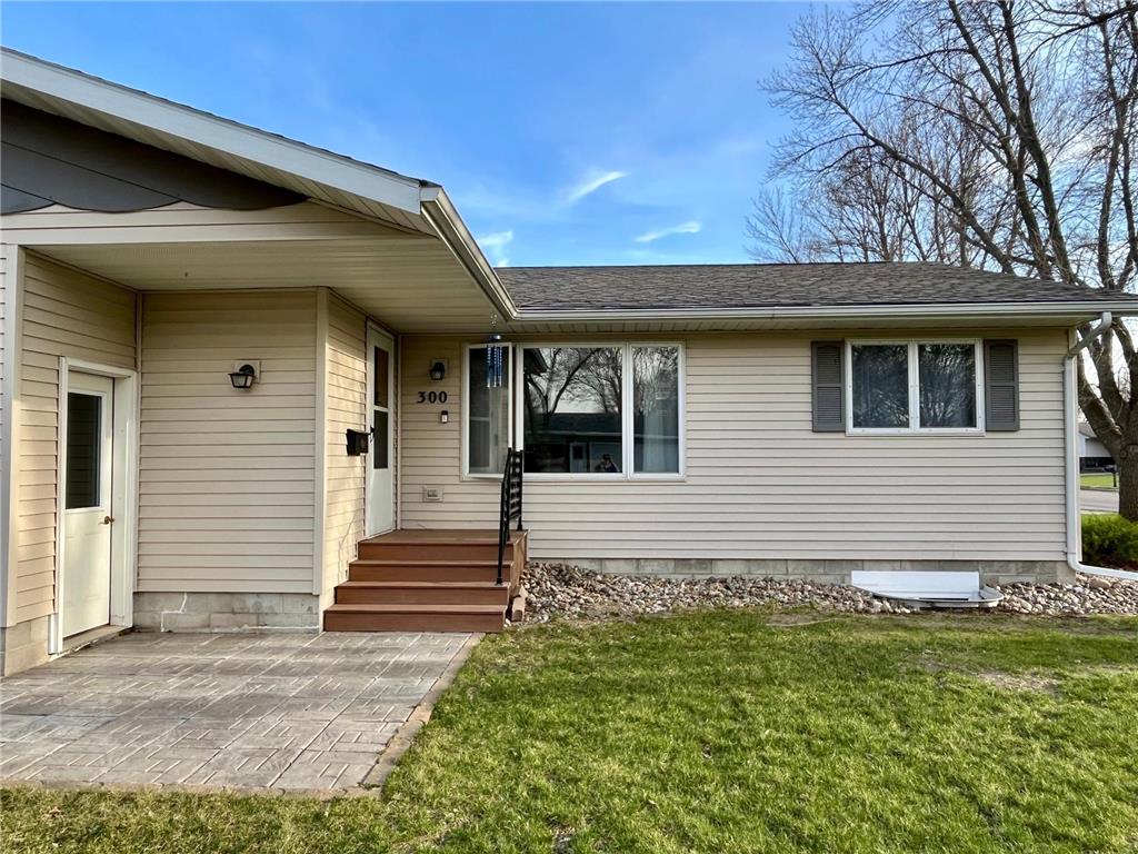 300 G Street Marshall MN 56258 7059571 image3