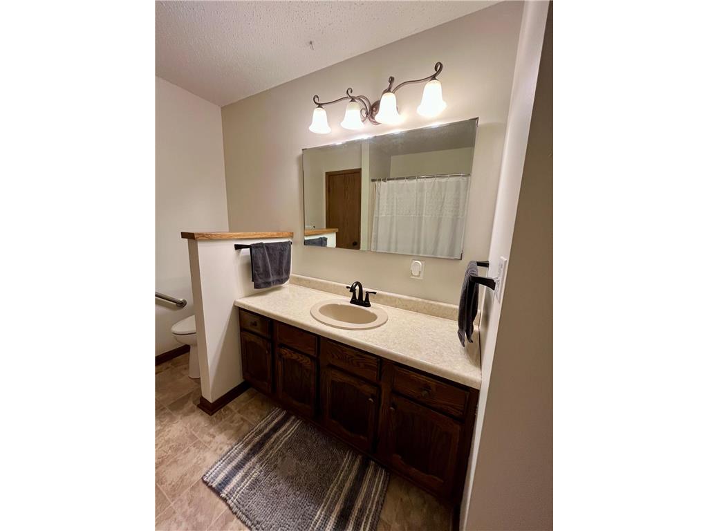 300 G Street Marshall MN 56258 7059571 image40
