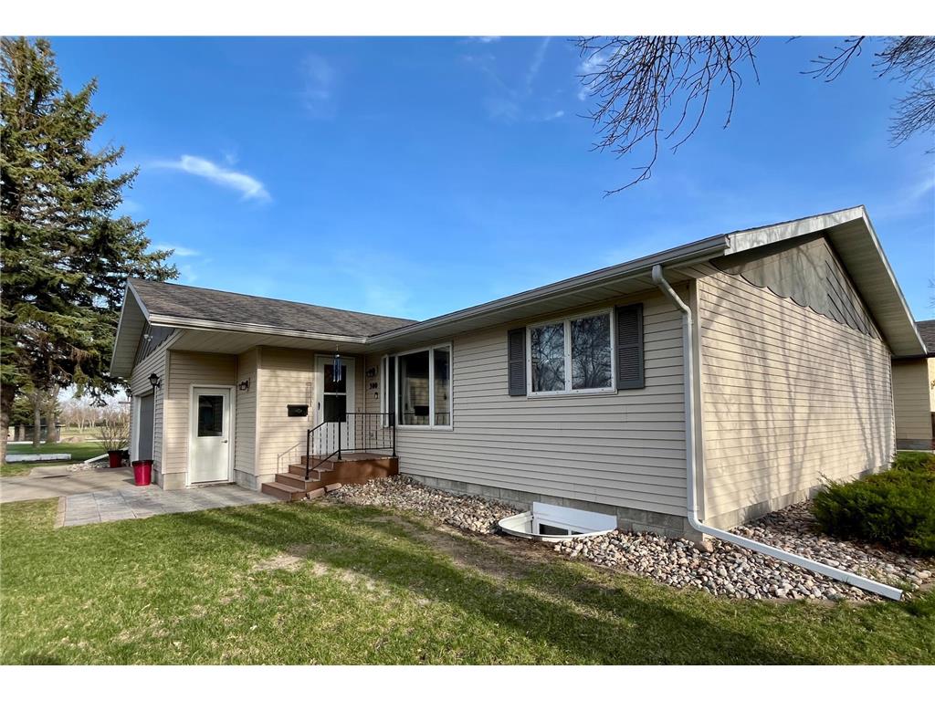 300 G Street Marshall MN 56258 7059571 image5