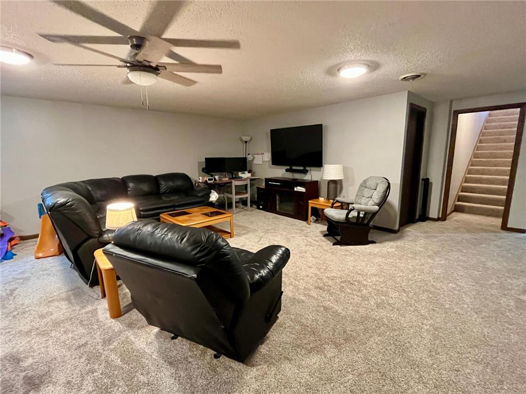 300 G Street Marshall MN 56258 7059571 image59