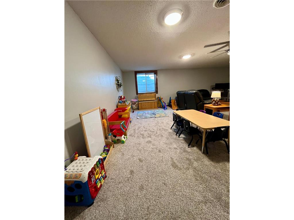 300 G Street Marshall MN 56258 7059571 image61