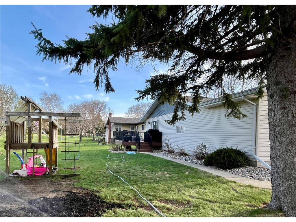 300 G Street Marshall MN 56258 7059571 image8