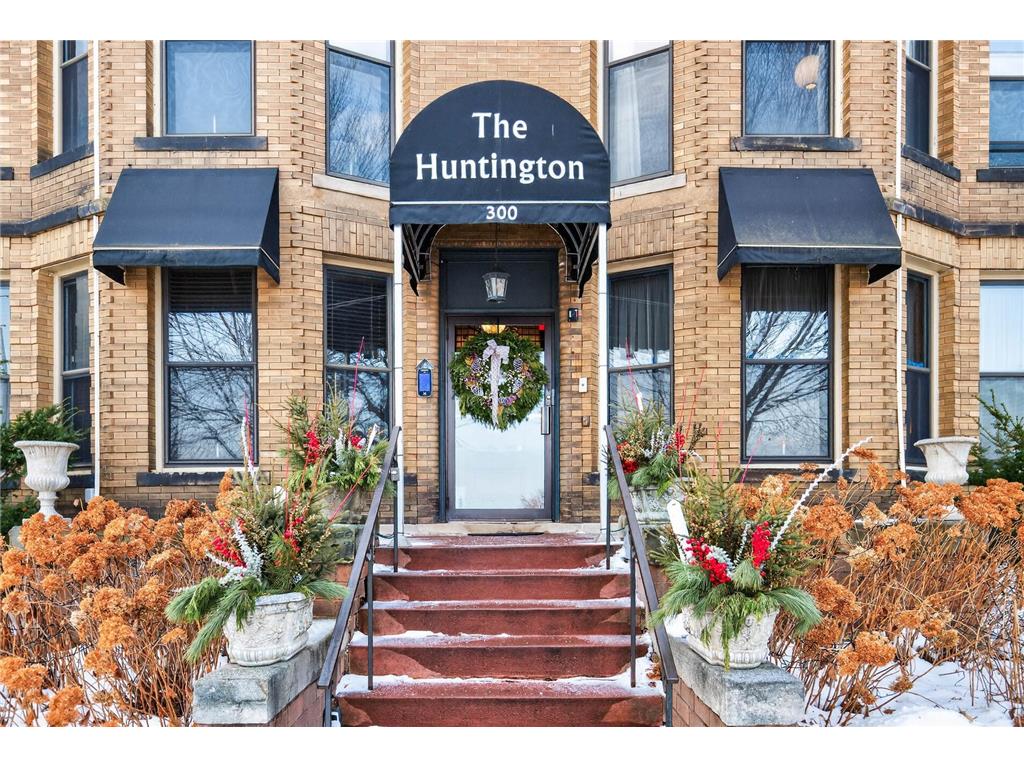 300 Marshall Avenue #6 Saint Paul MN 55102 7023807 image20