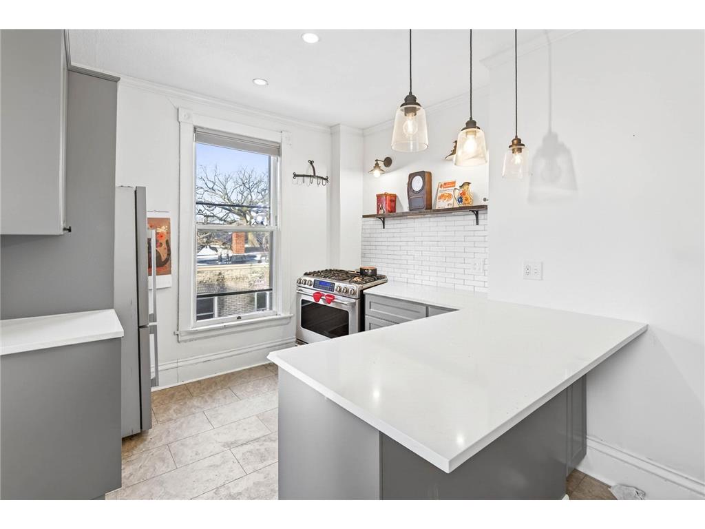 300 Marshall Avenue #6 Saint Paul MN 55102 7023807 image7