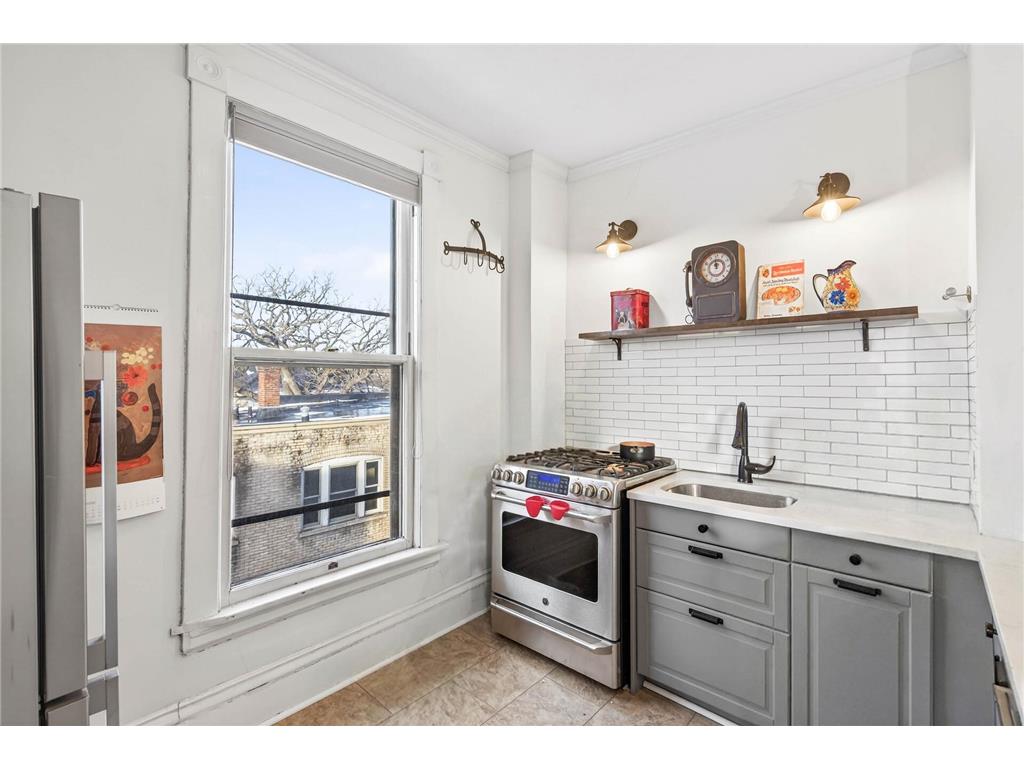 300 Marshall Avenue #6 Saint Paul MN 55102 7023807 image8