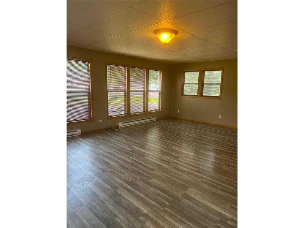 300 N Lincoln Street Redwood Falls MN 56283 6766775 image22