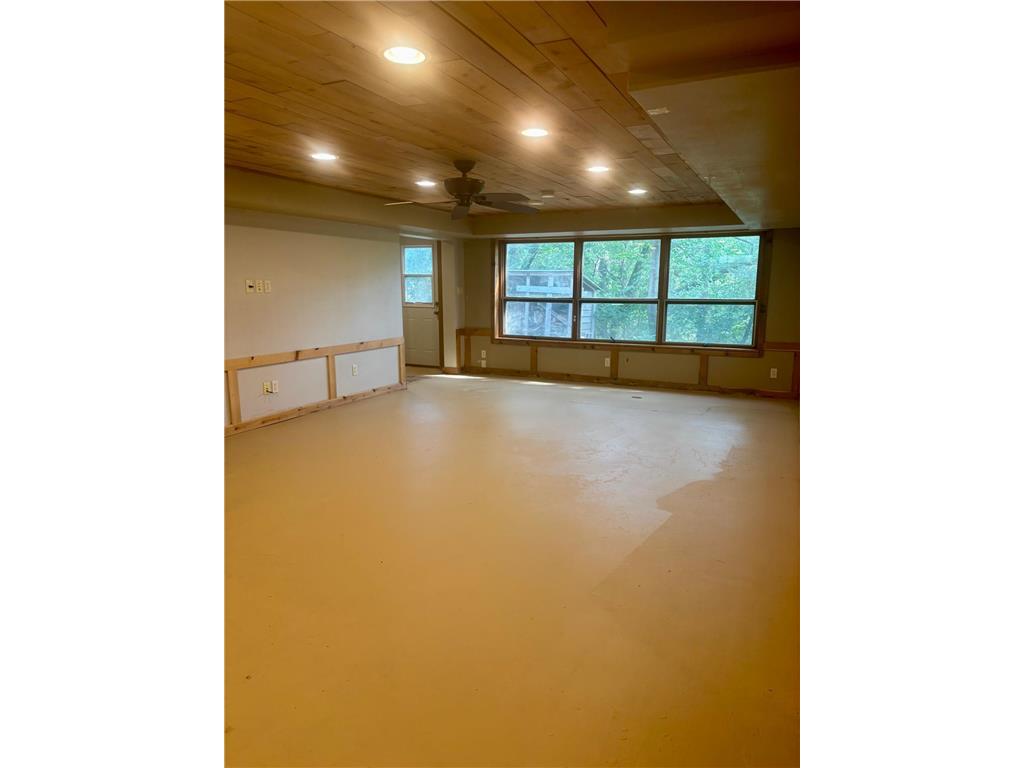 300 N Lincoln Street Redwood Falls MN 56283 6766775 image25