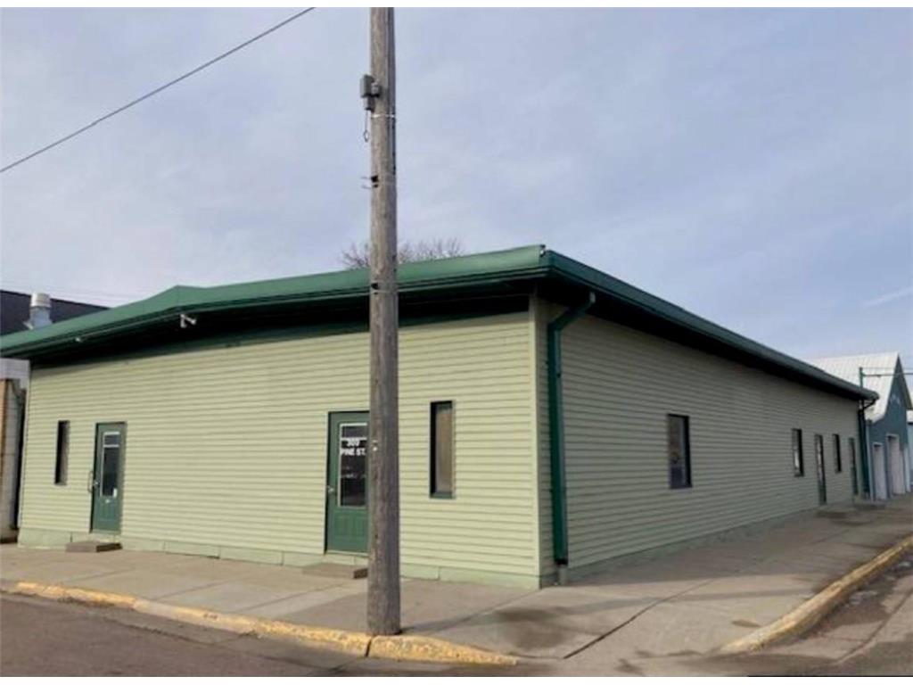 300 Pine Street Nicollet MN 56074 6683047 image1