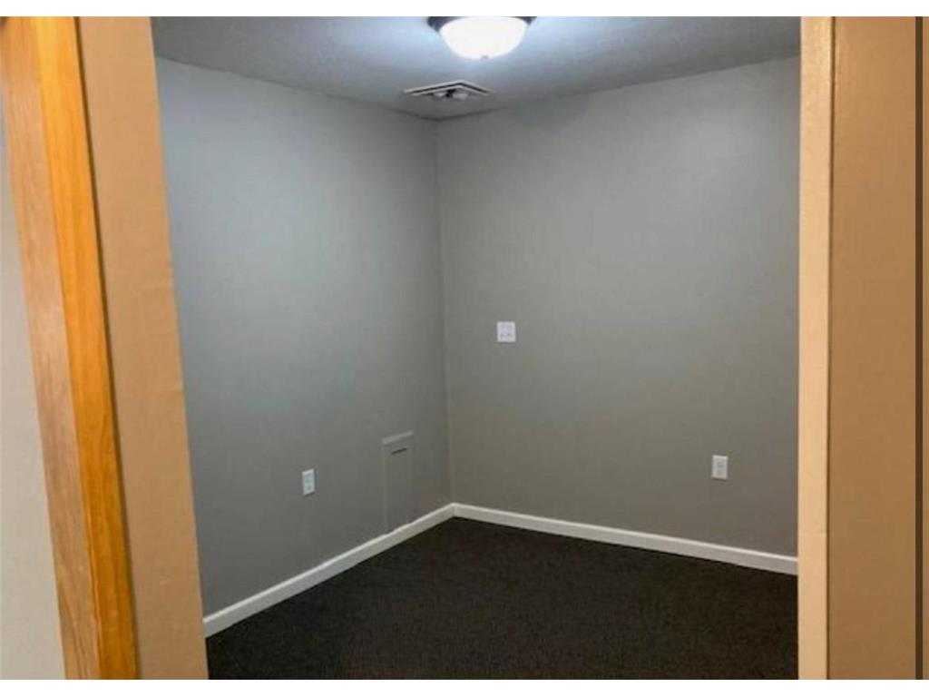 300 Pine Street Nicollet MN 56074 7043588 image18