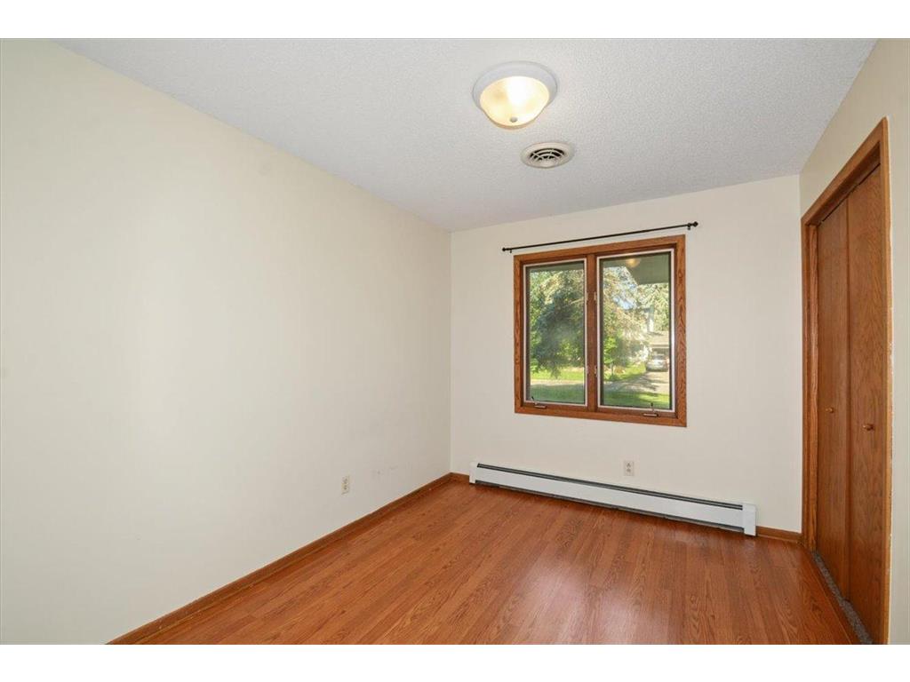 300 Quaker Lane N Plymouth MN 55441 7091645 image12