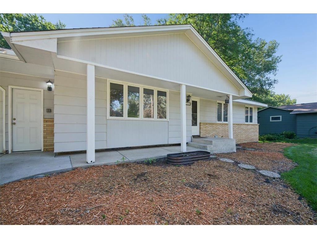 300 Quaker Lane N Plymouth MN 55441 7091645 image2
