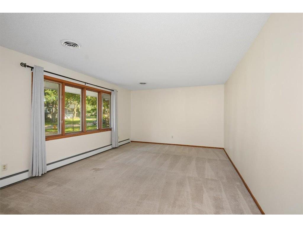 300 Quaker Lane N Plymouth MN 55441 7091645 image6