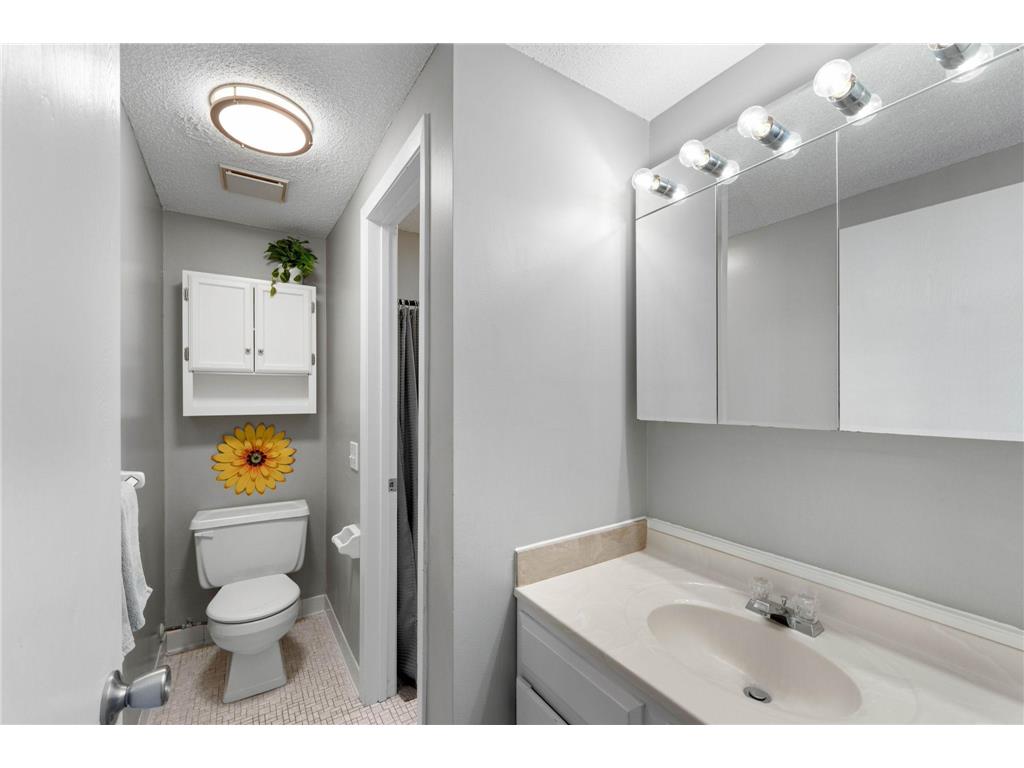 300 Shelard Parkway #209 Saint Louis Park MN 55426 7069098 image20