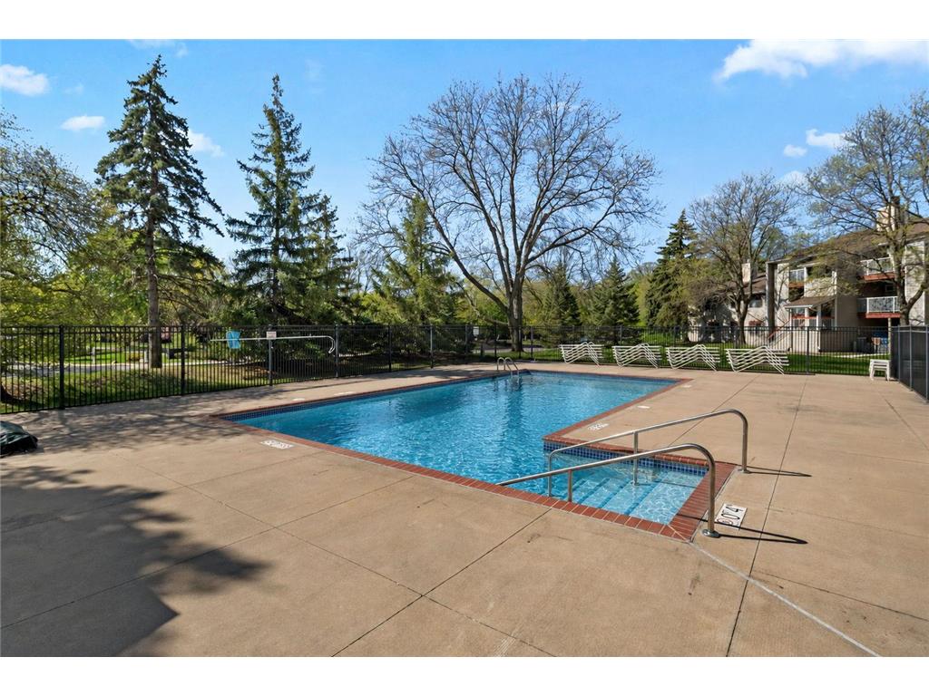 300 Shelard Parkway #209 Saint Louis Park MN 55426 7069098 image25