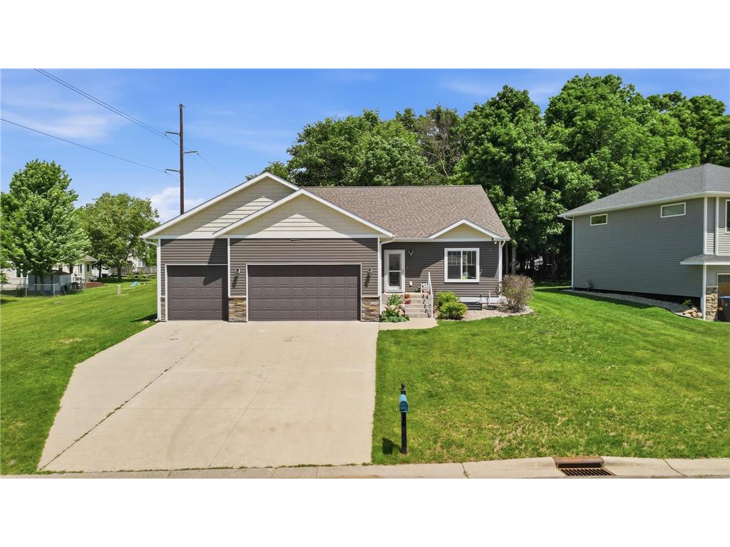 300 Tanager Road Mankato MN 56001 7086654 image1