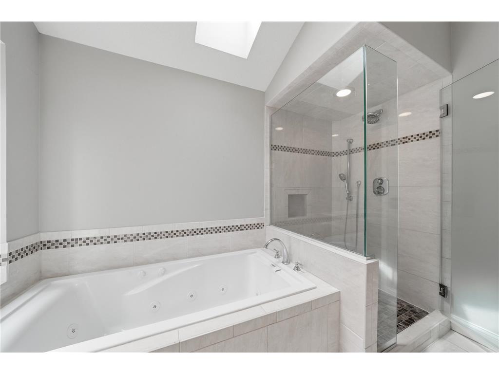 300 Trappers Pass Chanhassen MN 55317 7011304 image20