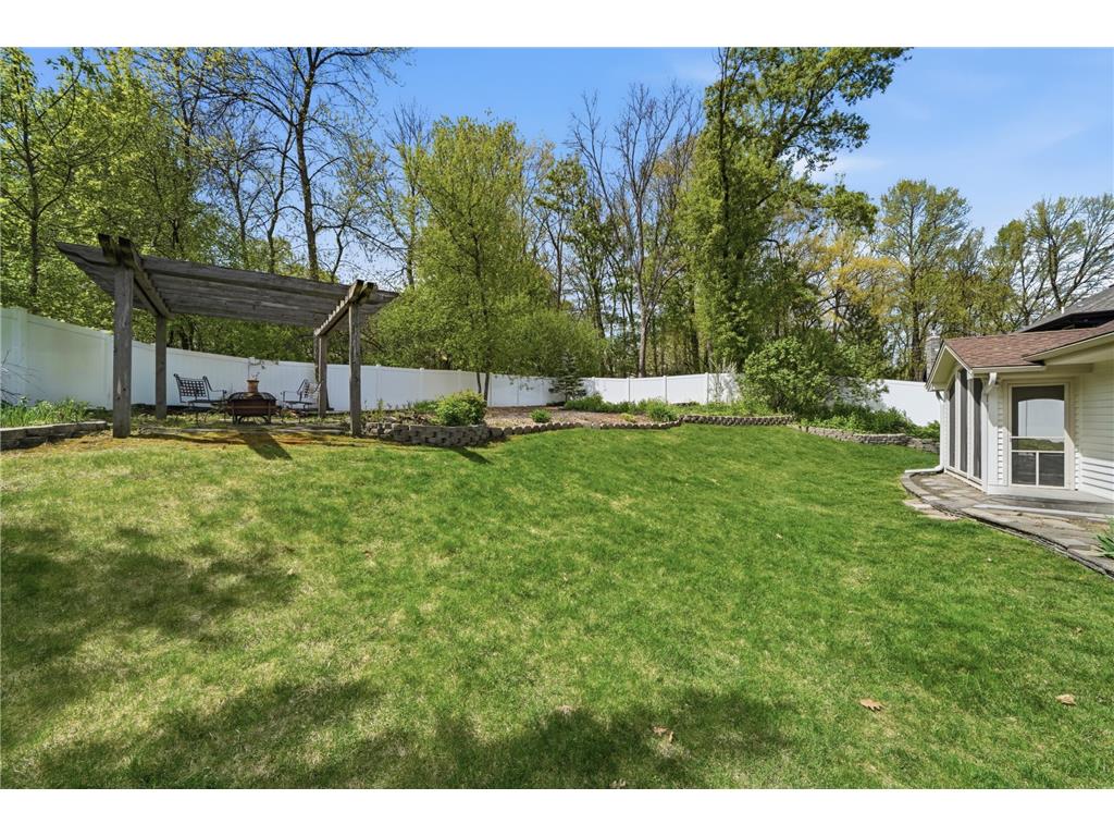 300 Trappers Pass Chanhassen MN 55317 7011304 image26