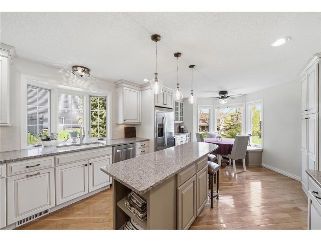 300 Trappers Pass Chanhassen MN 55317 7011304 image6