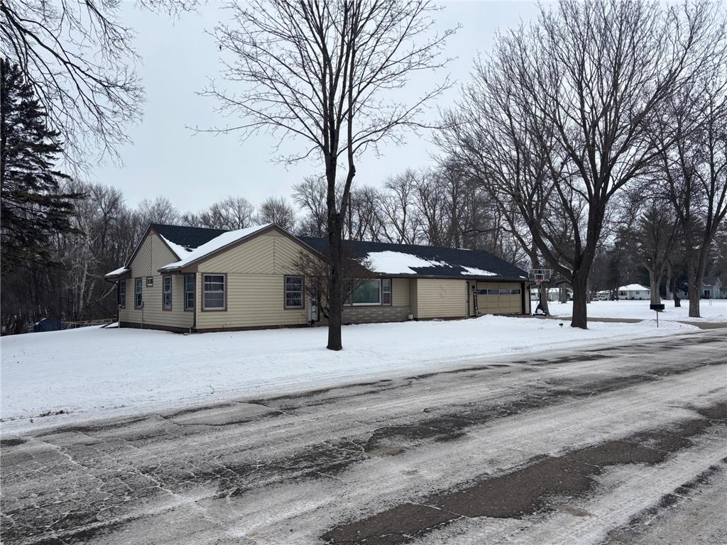 300 W 6th Street Litchfield MN 55355 6670838 image1