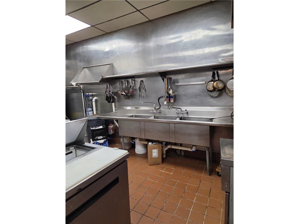 300 W Ashley Street Jackson MN 56143 6813991 image10