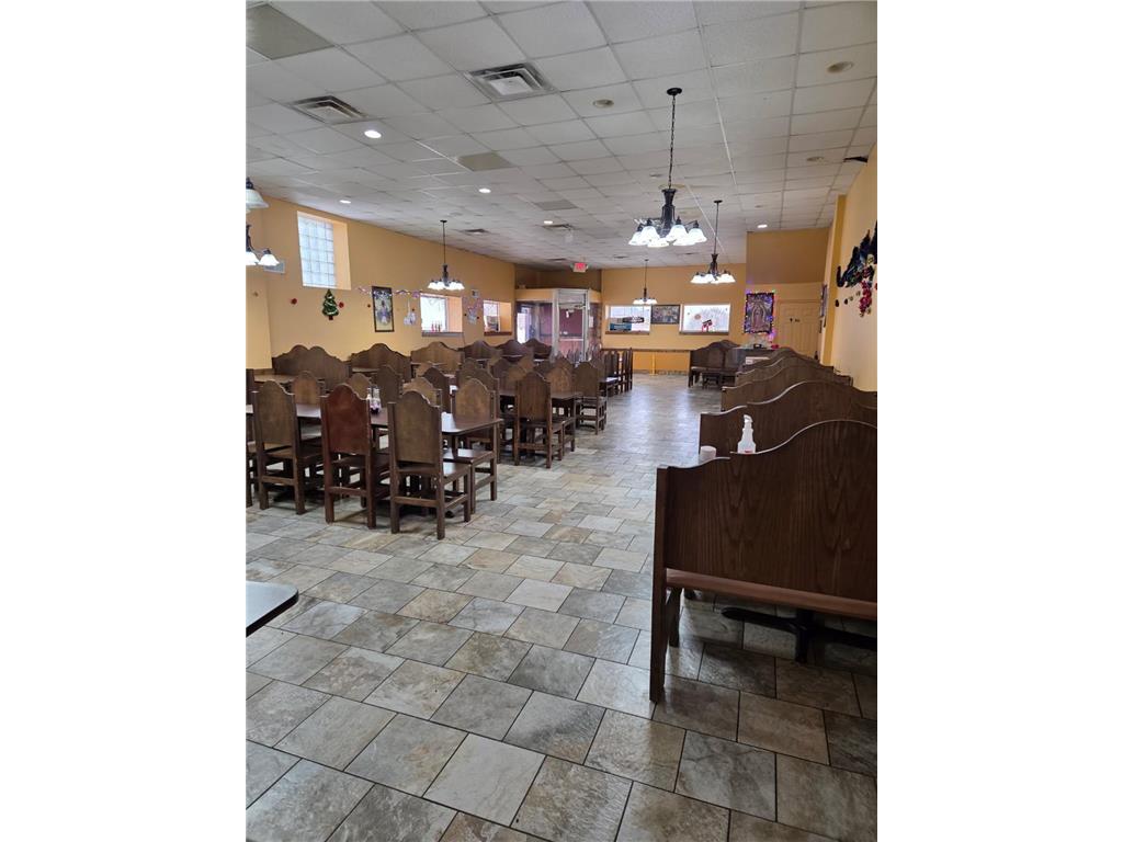 300 W Ashley Street Jackson MN 56143 6813991 image3