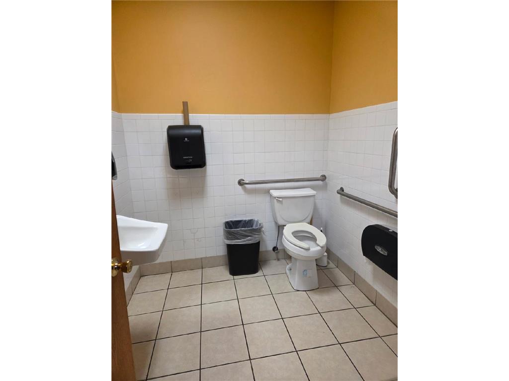 300 W Ashley Street Jackson MN 56143 6813991 image5