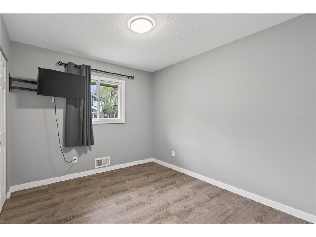 3000 Gettysburg Avenue N New Hope MN 55427 7071157 image26