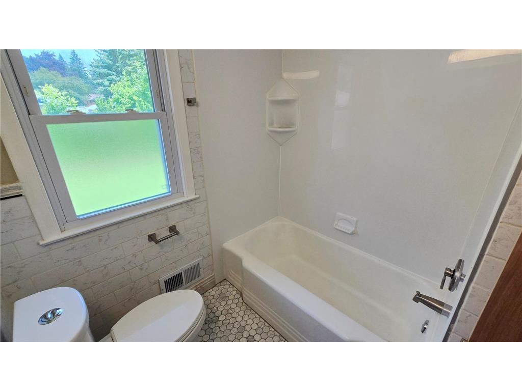 3001 29th Avenue NE Saint Anthony MN 55418 7098942 image23