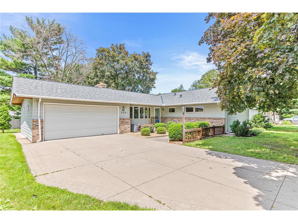 3001 Arona Street Roseville MN 55113 6563349 image1