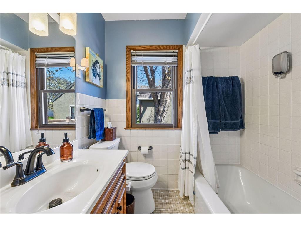 3001 Groveland School Road Minnetonka MN 55391 - Lake Minnetonka 7061050 image17