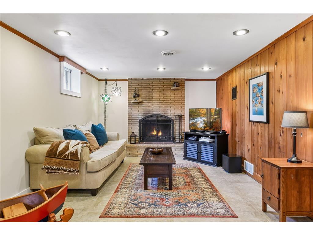 3001 Groveland School Road Minnetonka MN 55391 - Lake Minnetonka 7061050 image19