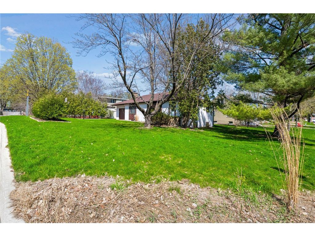 3001 Groveland School Road Minnetonka MN 55391 - Lake Minnetonka 7061050 image33