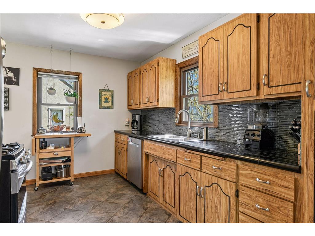 3001 Groveland School Road Minnetonka MN 55391 - Lake Minnetonka 7061050 image9