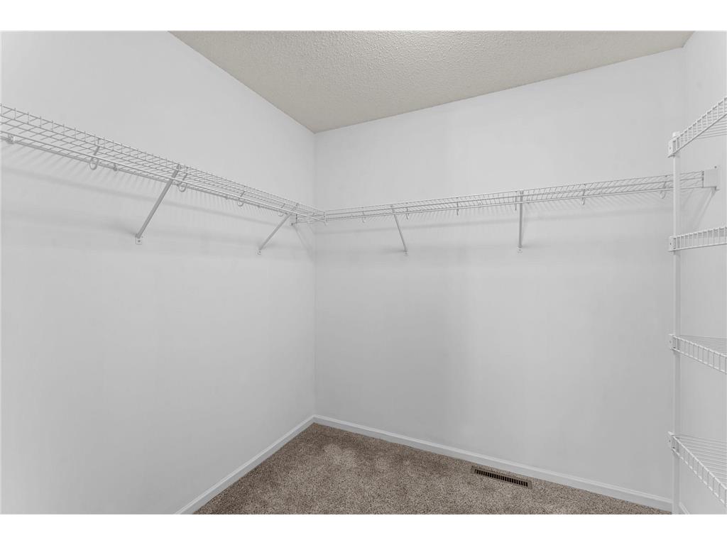 3001 Juniper Lane #H Woodbury MN 55125 7014601 image34